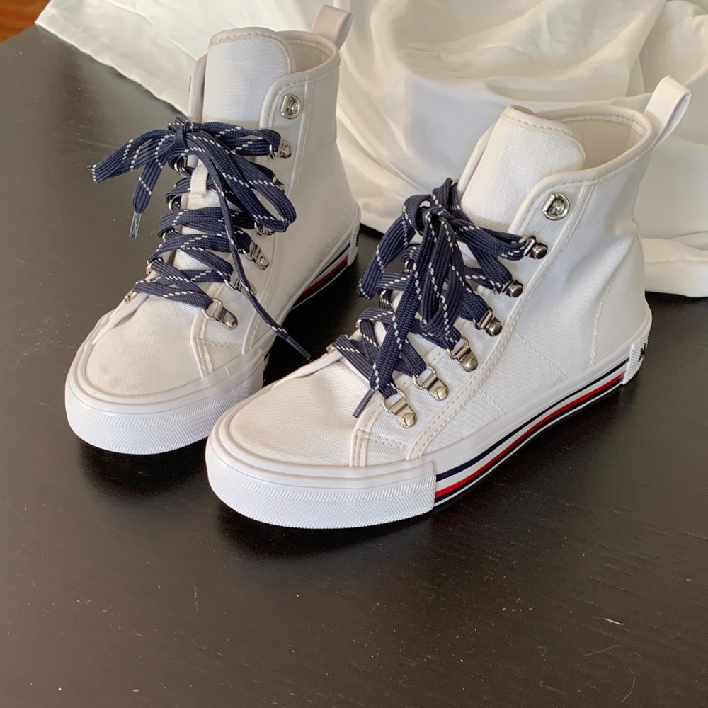 Tommy Hilfiger White and Navy Canvas Sneakers